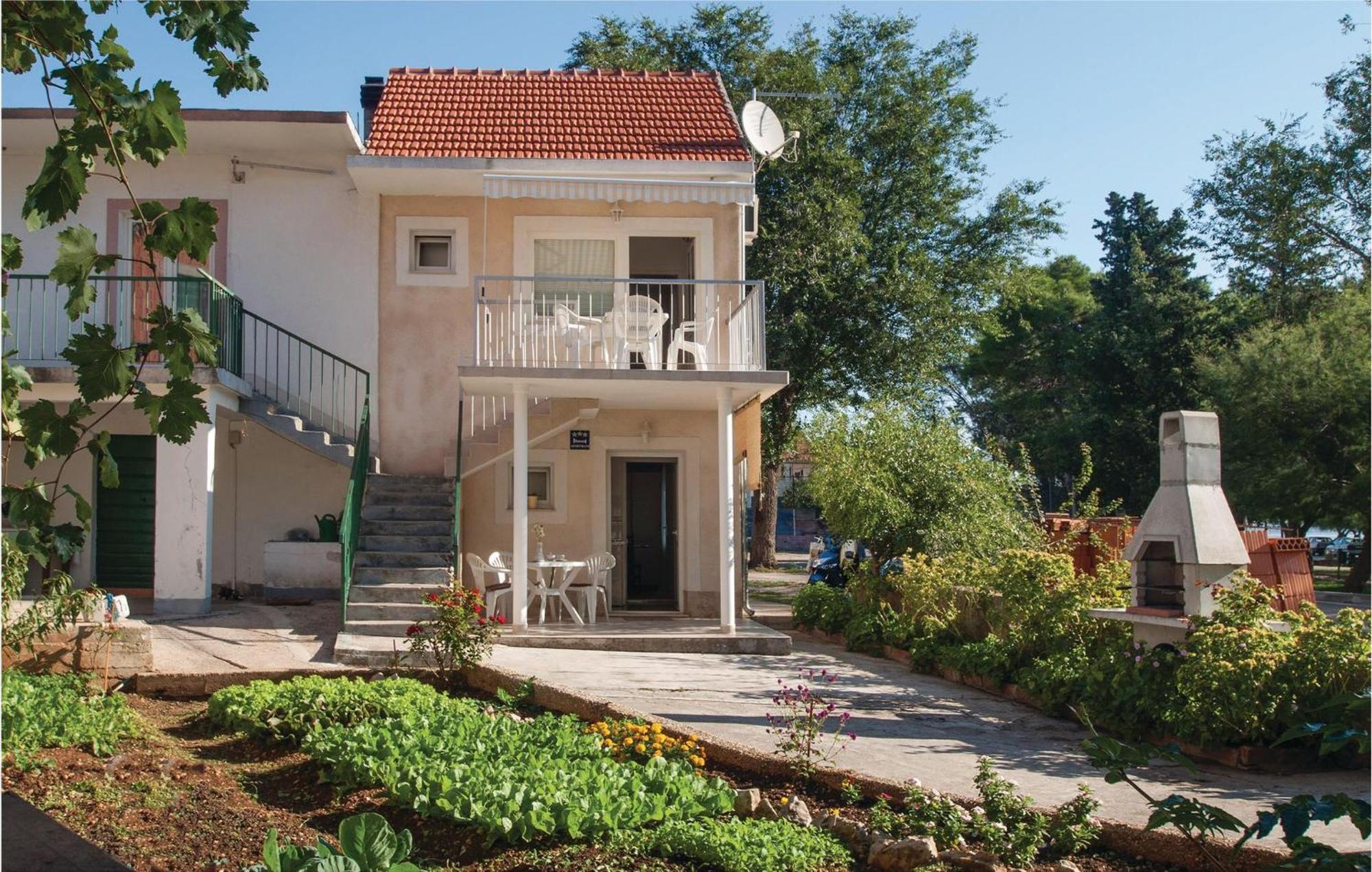 Nice Apartment In Raslina With House Sea View Eksteriør bilde